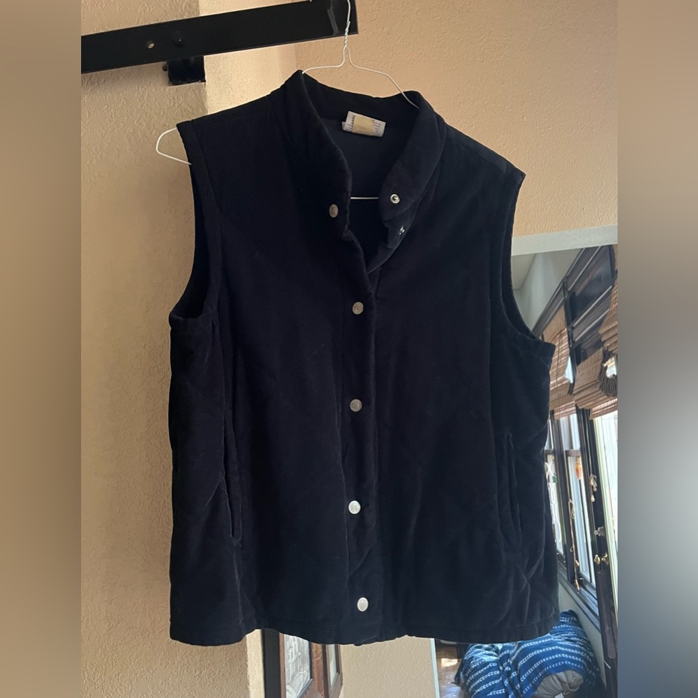 Vintage Fresh Produce Black corduroy puffer-type vest
